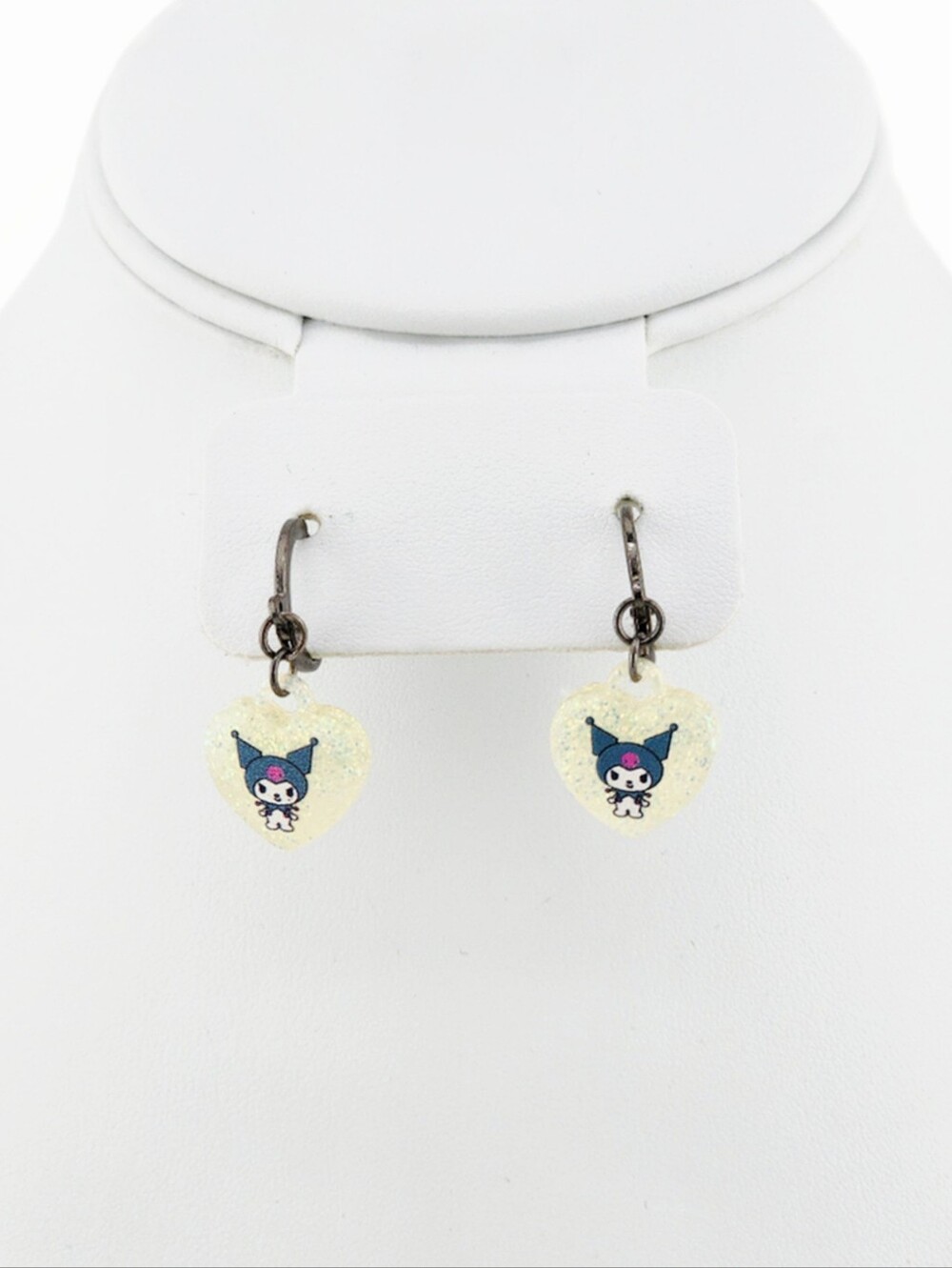 Adorable Sanrio Kuromi Heart Earrings - NWOT